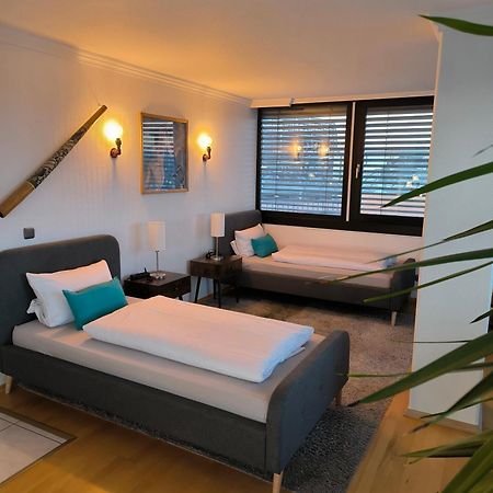 Im Herzen Von Wiesdorf- Blick Auf Das Bayer-Kreuz -Appartement Mit 2 Schlafzimmern-Fuer 3 Personen -Zentral Gelegen - Friedrich Ebert Platz 5A , 4Te Etage - Dachterrasse Und Sauna - Kaution Pflicht - Leverkusen Kültér fotó