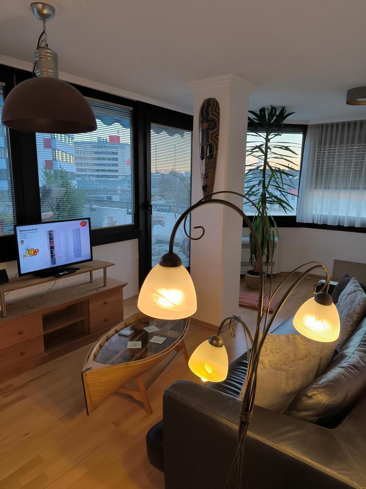 Im Herzen Von Wiesdorf- Blick Auf Das Bayer-Kreuz -Appartement Mit 2 Schlafzimmern-Fuer 3 Personen -Zentral Gelegen - Friedrich Ebert Platz 5A , 4Te Etage - Dachterrasse Und Sauna - Kaution Pflicht - Leverkusen Kültér fotó