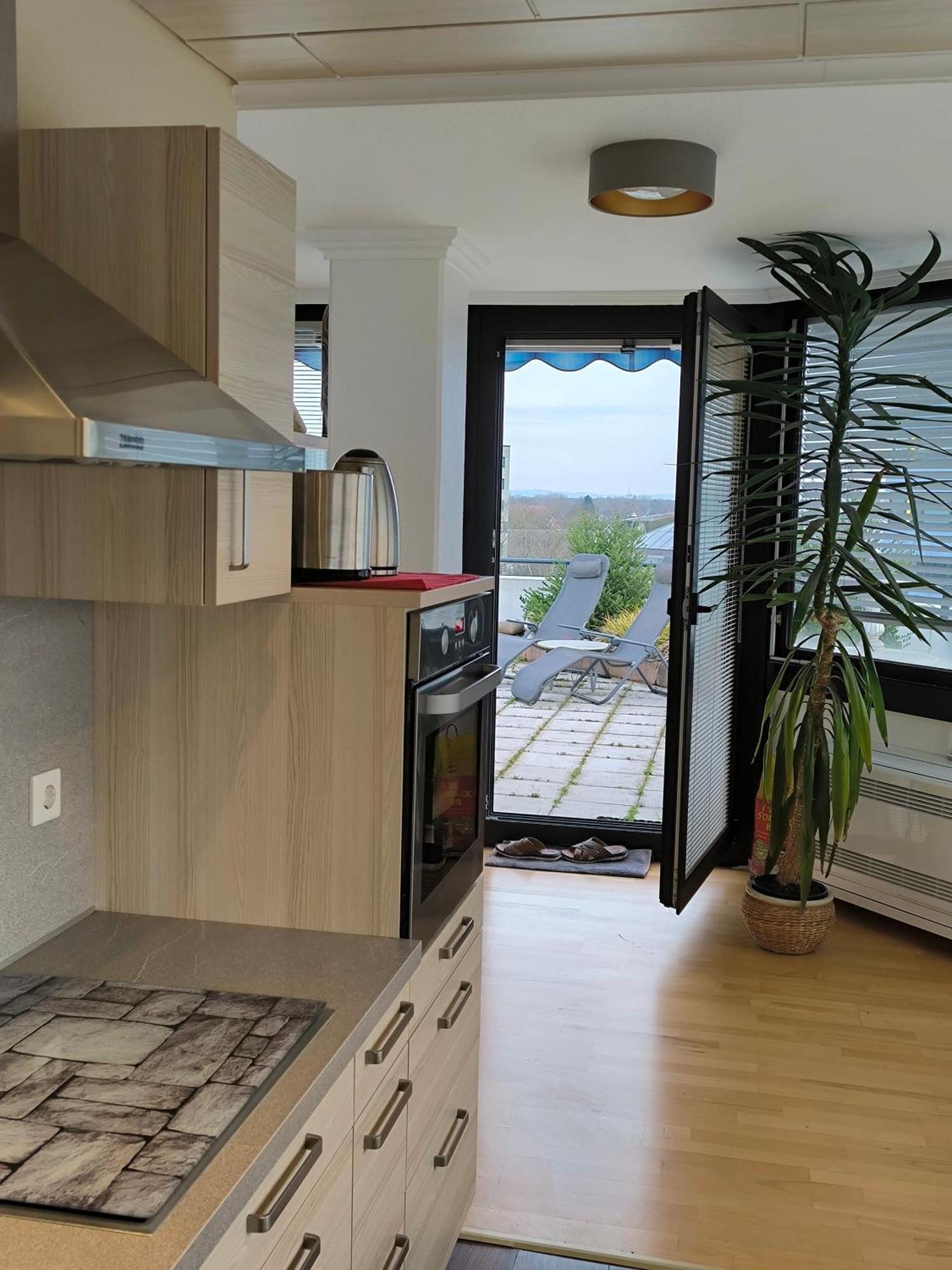 Im Herzen Von Wiesdorf- Blick Auf Das Bayer-Kreuz -Appartement Mit 2 Schlafzimmern-Fuer 3 Personen -Zentral Gelegen - Friedrich Ebert Platz 5A , 4Te Etage - Dachterrasse Und Sauna - Kaution Pflicht - Leverkusen Kültér fotó
